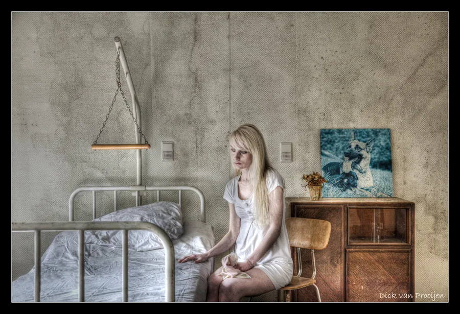 Abuse, photo 4 of 6